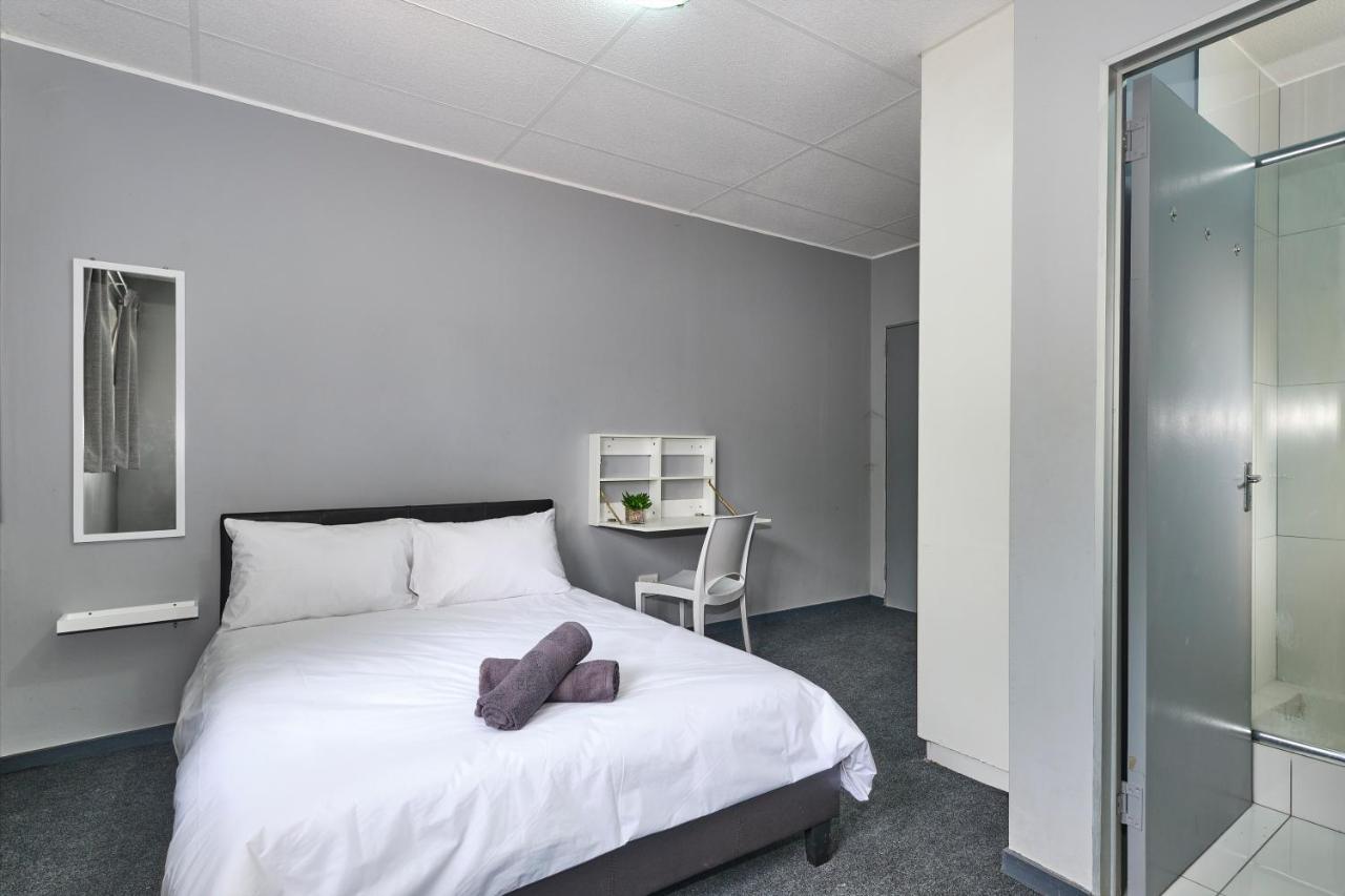 جوهانسبورغ Inn & Out Sandton المظهر الخارجي الصورة